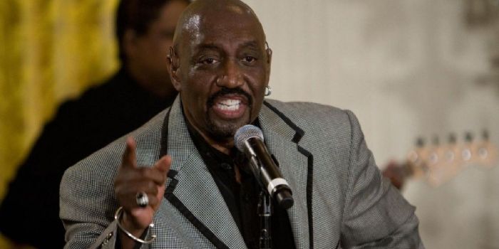 image of speaking or singing Otis Williams ex. husband of Arleata Williams