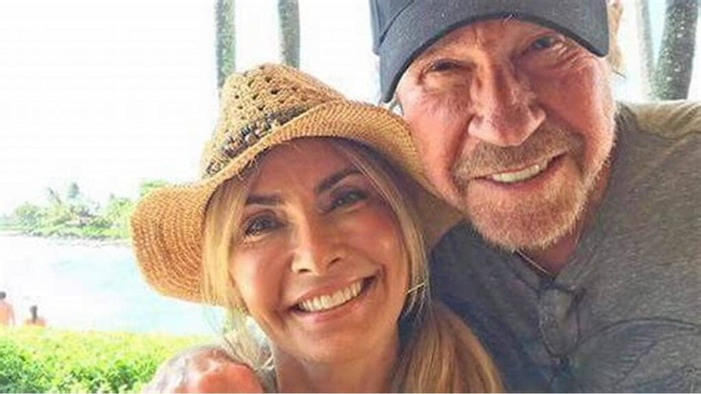 Old image of couple Gena O'Kelley and Chuck Norris